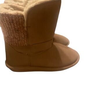 BearPaw ankle boots size 7 never worn with tags.